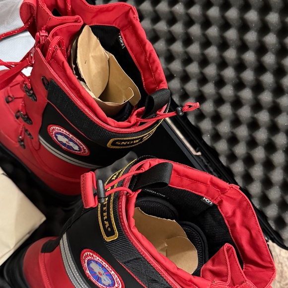 Women’s Snow Mantra Canada Goose Boots - Picture 5 of 6